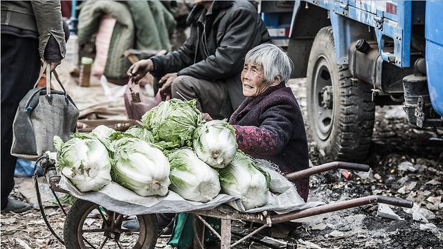 十八线小山村：两辈人的互联网冲击